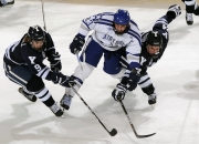 熊猫体育在线-火箭对阵骑士，利拉德关键时刻展现巨星价值