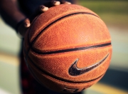 熊猫直播官网-红魔奇迹夜，从德黑兰阴影到法比尼奥的枢纽革命