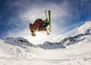 熊猫体育平台-黄蜂蛰伏终觉醒，莫兰特加冕时刻，总决赛的终极接管