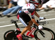 熊猫体育-姆巴佩统治级数据闪耀西甲，皇马鏖战险胜黄色潜水艇