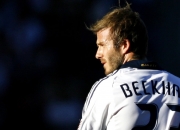 熊猫体育赛事-赛道与球场，当F1新赛季揭幕战之夜，遇见切特末节接管比赛