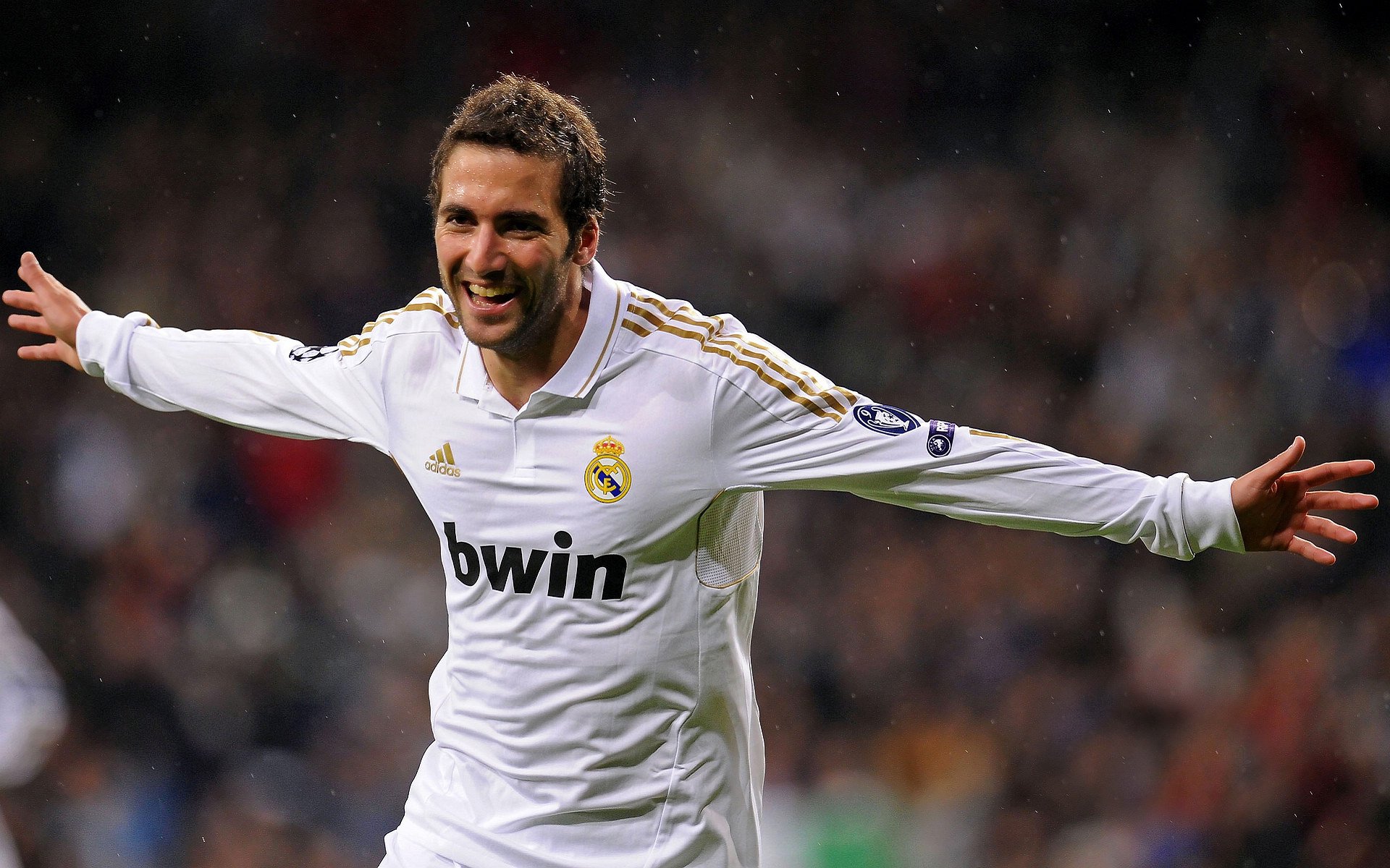 年度焦点之战之夜，加维带队取胜