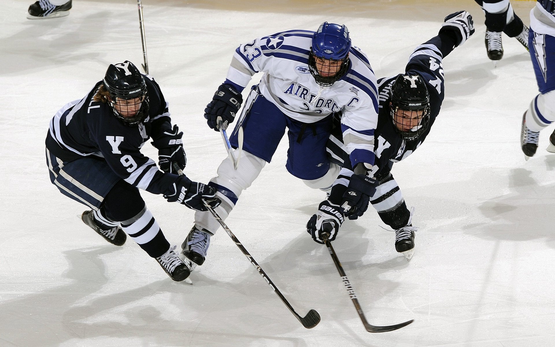 火箭对阵骑士，利拉德关键时刻展现巨星价值